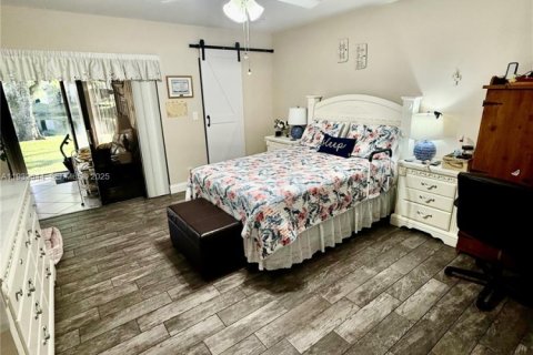 Condo in Coconut Creek, Florida, 2 bedrooms  № 1991573 - photo 11