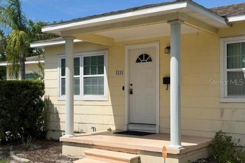 Casa en Saint Petersburg, Florida 3 dormitorios, 107.02 m2 № 2380925