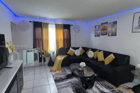 Copropriété à vendre à Deerfield Beach, Floride: 2 chambres, 88.26 m2 № 2031642 - photo 5