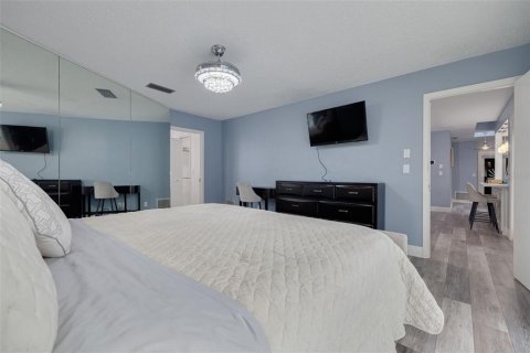 Villa ou maison à vendre à Palm Harbor, Floride: 4 chambres, 191.01 m2 № 1907712 - photo 24