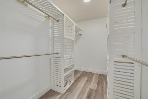 Villa ou maison à vendre à Palm Harbor, Floride: 4 chambres, 191.01 m2 № 1907712 - photo 28