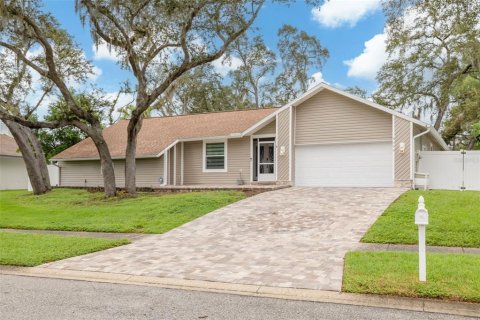 Villa ou maison à vendre à Palm Harbor, Floride: 4 chambres, 191.01 m2 № 1907712 - photo 6