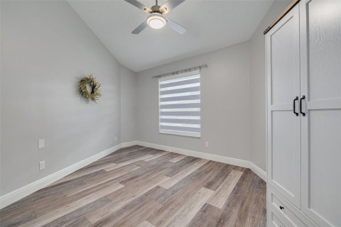 Villa ou maison à vendre à Palm Harbor, Floride: 4 chambres, 191.01 m2 № 1907712 - photo 13