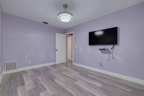 Villa ou maison à vendre à Palm Harbor, Floride: 4 chambres, 191.01 m2 № 1907712 - photo 30