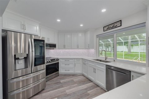Villa ou maison à vendre à Palm Harbor, Floride: 4 chambres, 191.01 m2 № 1907712 - photo 15