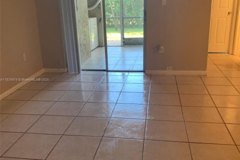 Appartement à louer à Coral Springs, Floride: 2 chambres, 81.75 m2 № 1830699 - photo 8
