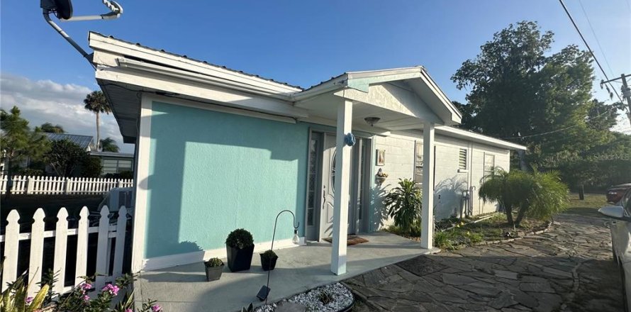 Casa en Frostproof, Florida 3 dormitorios, 83.8 m2 № 1754610