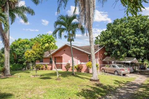 Villa ou maison à vendre à Homestead, Floride: 4 chambres, 186.73 m2 № 1976660 - photo 3
