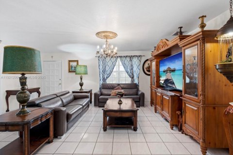 Villa ou maison à vendre à Homestead, Floride: 4 chambres, 186.73 m2 № 1976660 - photo 7