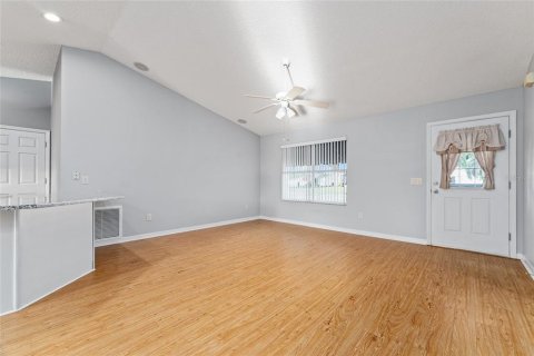 House in The Villages, Florida 2 bedrooms, 114.46 sq.m. № 1775033 - photo 8