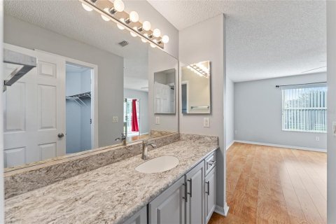 House in The Villages, Florida 2 bedrooms, 114.46 sq.m. № 1775033 - photo 24