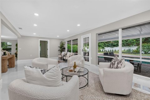 Villa ou maison à vendre à Saint Petersburg, Floride: 4 chambres, 241.36 m2 № 2296716 - photo 22