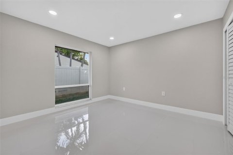 Villa ou maison à vendre à Saint Petersburg, Floride: 4 chambres, 241.36 m2 № 2296716 - photo 30