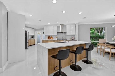 Villa ou maison à vendre à Saint Petersburg, Floride: 4 chambres, 241.36 m2 № 2296716 - photo 6
