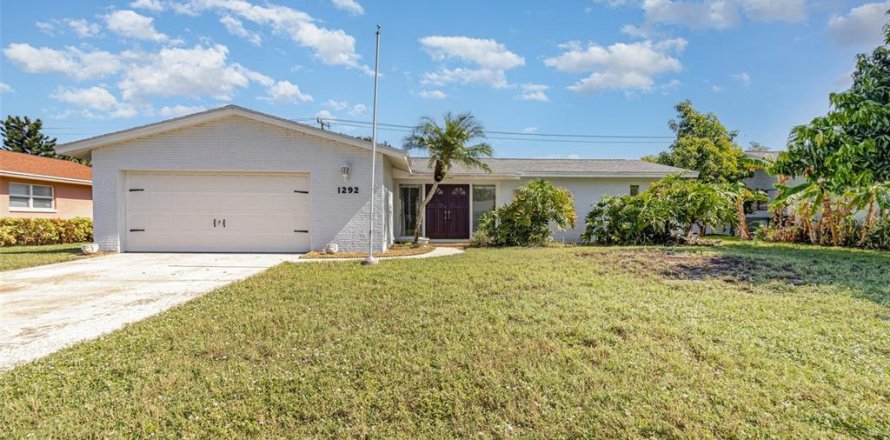 House in Rockledge, Florida 4 bedrooms, 164.99 sq.m. № 1875756
