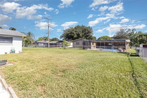 House in Rockledge, Florida 4 bedrooms, 164.99 sq.m. № 1875756 - photo 22