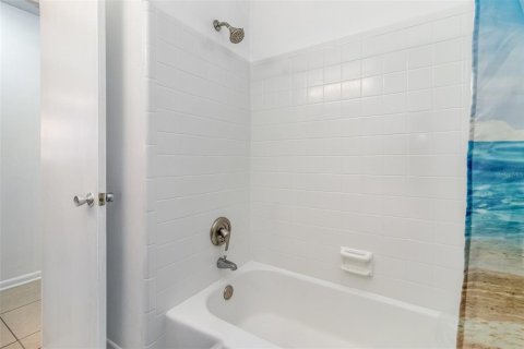 House in Rockledge, Florida 4 bedrooms, 164.99 sq.m. № 1875756 - photo 14