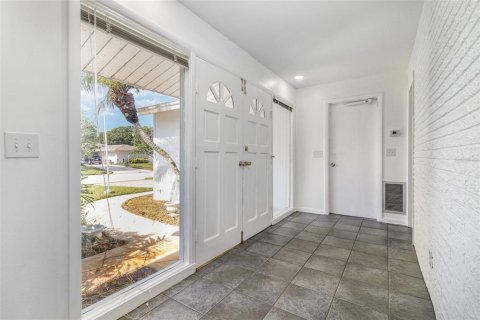 House in Rockledge, Florida 4 bedrooms, 164.99 sq.m. № 1875756 - photo 3