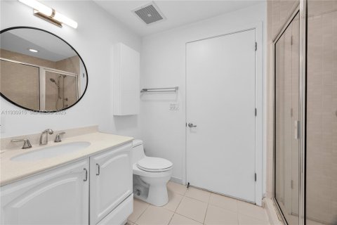 Condo in Miami, Florida, 2 bedrooms  № 2089317 - photo 15