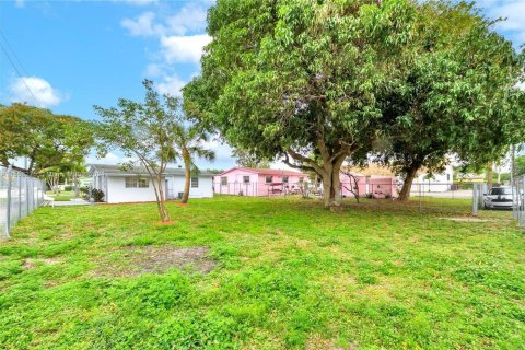 Casa en alquiler en Delray Beach, Florida, 3 dormitorios, 94.2 m2 № 1210559 - foto 1