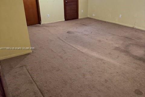 House in Miami, Florida 4 bedrooms, 208.1 sq.m. № 1830297 - photo 10