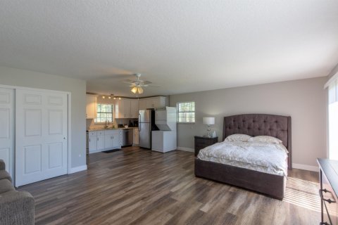 House in Loxahatchee Groves, Florida 5 bedrooms, 419.55 sq.m. № 1072381 - photo 1
