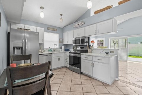 Villa ou maison à vendre à Tampa, Floride: 3 chambres, 124.86 m2 № 1884756 - photo 15