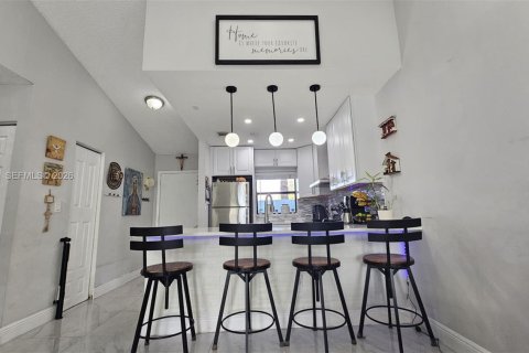 House in Tamarac, Florida 2 bedrooms, 89.37 sq.m. № 2046732 - photo 7