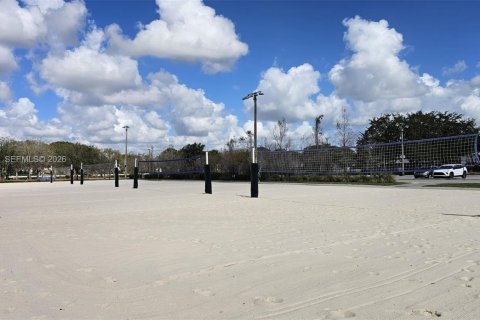 House in Tamarac, Florida 2 bedrooms, 89.37 sq.m. № 2046732 - photo 26