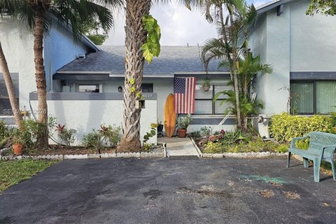 House in Tamarac, Florida 2 bedrooms, 89.37 sq.m. № 2046732 - photo 29