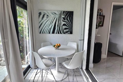 House in Tamarac, Florida 2 bedrooms, 89.37 sq.m. № 2046732 - photo 9