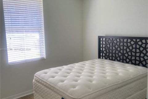 Снять в аренду квартиру в Дорал, Флорида 3 спальни, 112.13м2, № 1999009 - фото 14