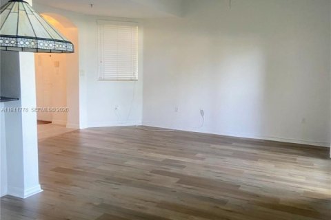 Снять в аренду квартиру в Дорал, Флорида 3 спальни, 112.13м2, № 1999009 - фото 20