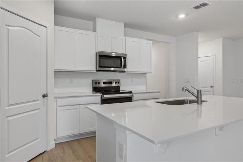 Casa en alquiler en Saint Cloud, Florida, 3 dormitorios, 167.22 m2 № 2284306 - foto 11