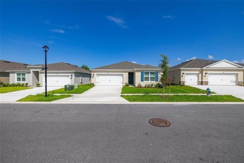 Casa en alquiler en Saint Cloud, Florida, 3 dormitorios, 167.22 m2 № 2284306 - foto 3