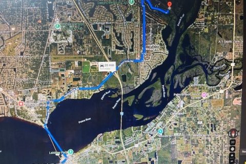 Commercial property in Punta Gorda, Florida № 2158071 - photo 6