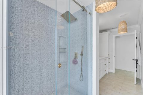 Villa ou maison à vendre à Miami, Floride: 4 chambres, 240.8 m2 № 1987488 - photo 13