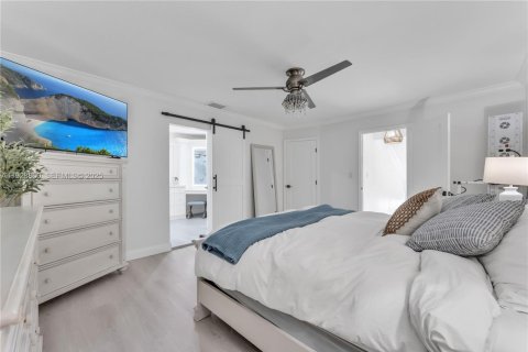 Villa ou maison à vendre à Miami, Floride: 4 chambres, 240.8 m2 № 1987488 - photo 21