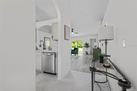 House in Palm Coast, Florida 4 bedrooms, 159.61 sq.m. № 1833359 - photo 4