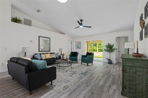 House in Palm Coast, Florida 4 bedrooms, 159.61 sq.m. № 1833359 - photo 5