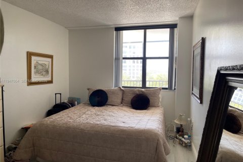 Condominio en venta en Aventura, Florida, 2 dormitorios, 101.82 m2 № 2182391 - foto 9