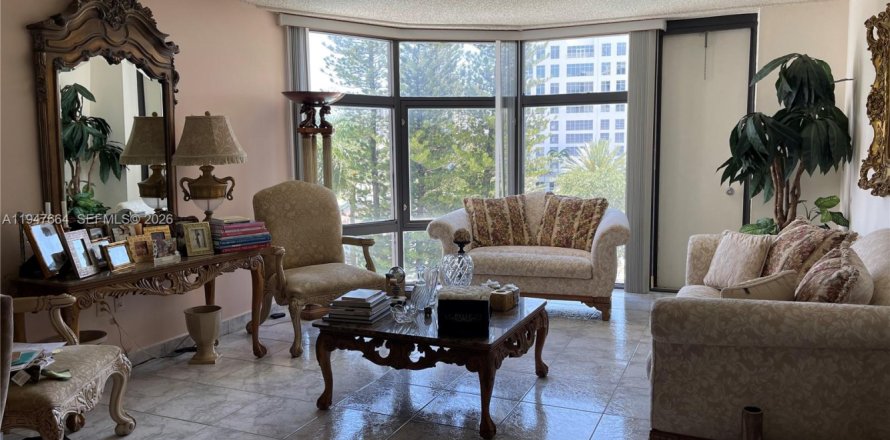 Condominio en Aventura, Florida, 2 dormitorios № 2182391