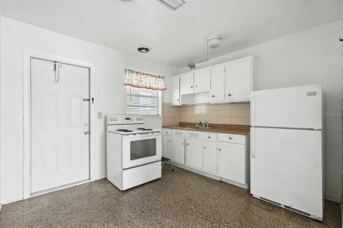 Commercial property in Daytona Beach, Florida 3 bedrooms, 133.78 sq.m. № 1866386 - photo 9