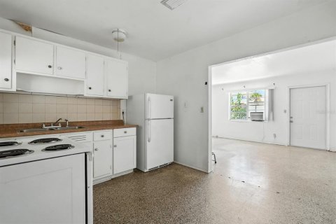 Commercial property in Daytona Beach, Florida 3 bedrooms, 133.78 sq.m. № 1866386 - photo 10