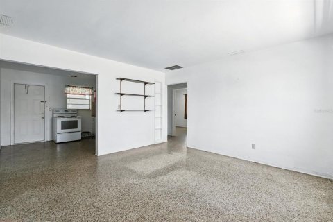 Commercial property in Daytona Beach, Florida 3 bedrooms, 133.78 sq.m. № 1866386 - photo 7