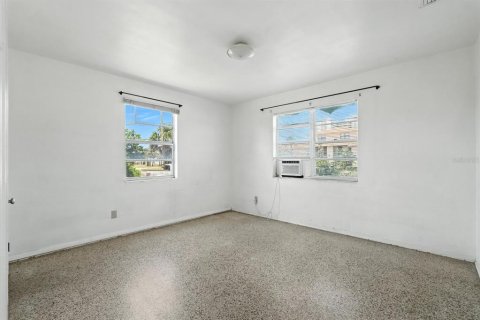 Commercial property in Daytona Beach, Florida 3 bedrooms, 133.78 sq.m. № 1866386 - photo 14