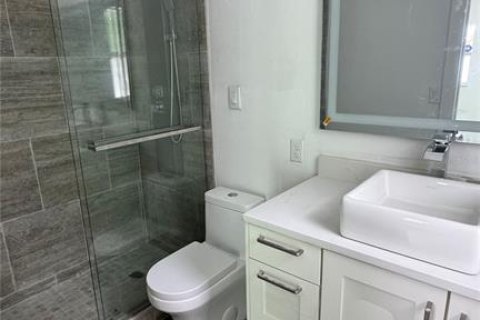 House in Saint Petersburg, Florida 3 bedrooms, 110.18 sq.m. № 1919671 - photo 29