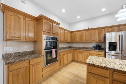 House in Tampa, Florida 6 bedrooms, 410.81 sq.m. № 2226250 - photo 16