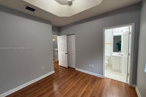 Villa ou maison à louer à Homestead, Floride: 3 chambres, 108.6 m2 № 2048024 - photo 6