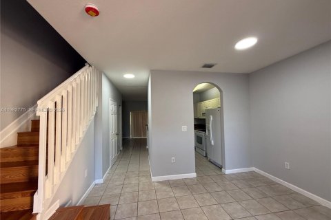 Villa ou maison à louer à Homestead, Floride: 3 chambres, 108.6 m2 № 2048024 - photo 10